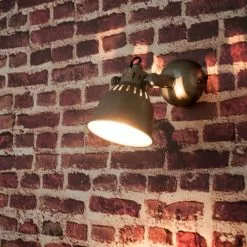 Maisons Du Monde Appliques Murales Et Spots Applique Indus En Métal Effet Vieilli -Luminaires Soldes applique indus en metal effet vieilli 1000 9 36 119961 2