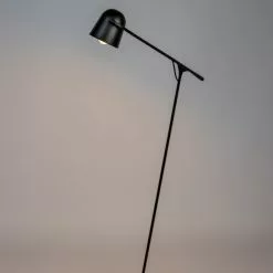 Zuiver Lampadaires Lampadaire Design En Métal Noir -Luminaires Soldes lampadaire design en metal noir 1