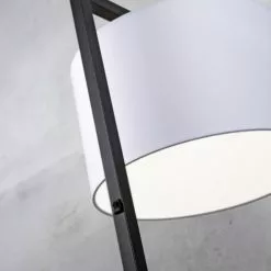 It's About Romi Lampadaires Lampadaire Noir Et Abat-jour Blanc H160cm -Luminaires Soldes lampadaire noir et abat jour blanc h160cm 4