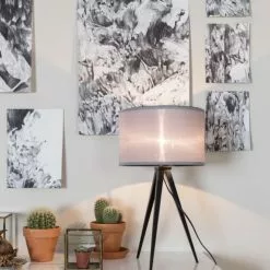 Zuiver Lampes à Poser Lampe à Poser En Bois Noir Et Abat Jour Gris -Luminaires Soldes lampe a poser en bois noir et abat jour gris 2