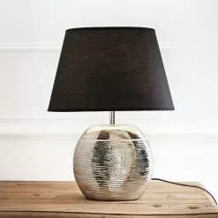 Maisons Du Monde Lampes à Poser Lampe En Céramique Argentée Abat-jour Noir -Luminaires Soldes lampe en ceramique argentee abat jour noir 1000 5 40 137144 5