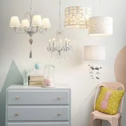 Maisons Du Monde Suspensions Enfant Lustre En Métal Blanc Effet Vieilli Et Pompon Cœur -Luminaires Soldes lustre en metal blanc effet vieilli et pompon coeur 1000 10 5 150885 4