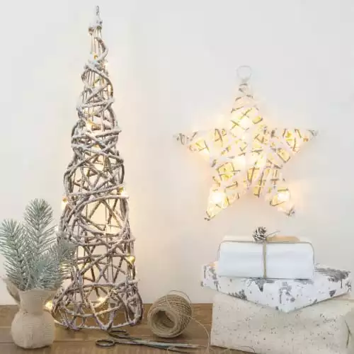 Maisons Du Monde Décorations De Noël à Suspendre Suspension De Noël étoile Lumineuse 2 Maisons Du Monde Décorations De Noël à Suspendre Suspension De Noël étoile Lumineuse – Image 2